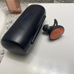 Bose Sound sport  Case And Left Side