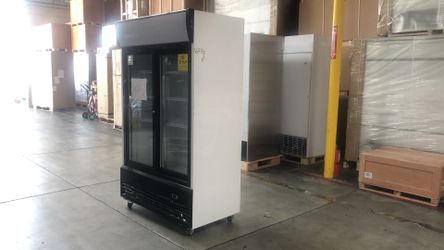 Sliding Slide Glass Commercial Dining Restaurant Drink Refrigerator Never Used