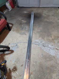 Garage door struts