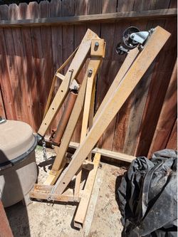 Engine hoist