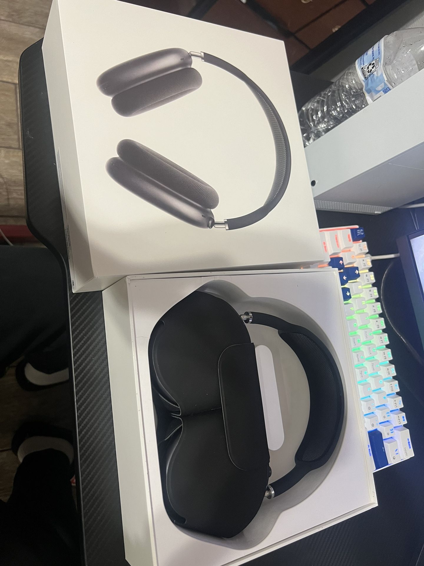 airpod maxs (space gray)