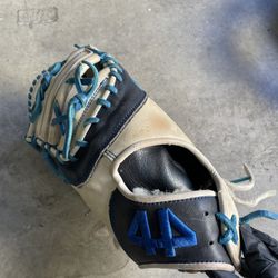 44 Pro gloves Lefty First Base Mitt