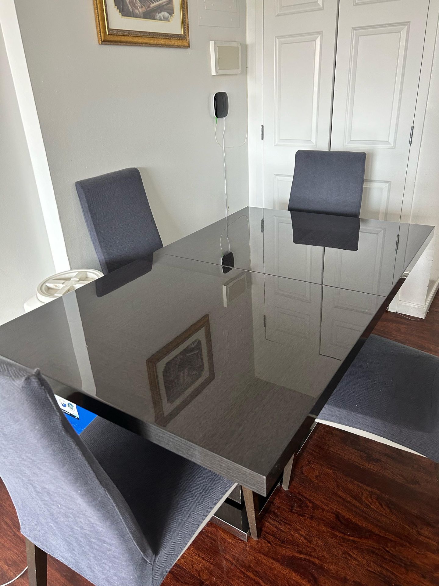 Dining Room Table 