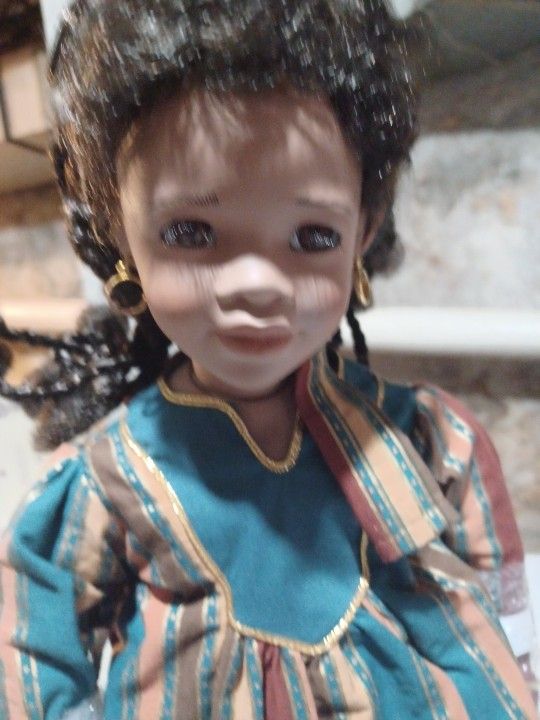 SERENA ~ Kenya Doll ~ Passport to Friendship ~ 1995 Ashton-Drake NIB