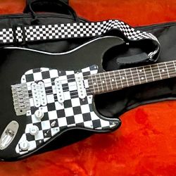 Starcaster By Fender HSS Stratocaster 2008 With Matching Headstock