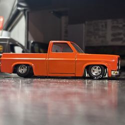 Hot wheels Xl  Sliverado Error Custom 