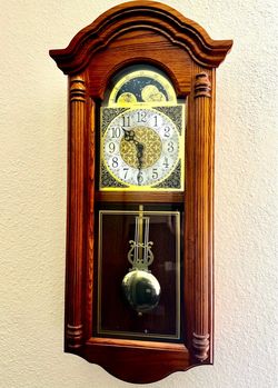 Howard Miller Fenton 620-156 Chiming Wall Clock