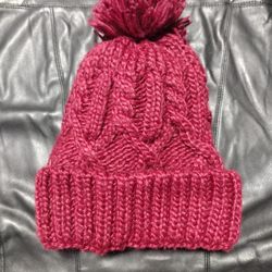 Red cable nit Beanie