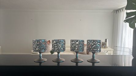 Set of 4 Metal Floral Candle Holders