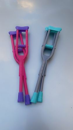 “My Life” Doll Crutches
