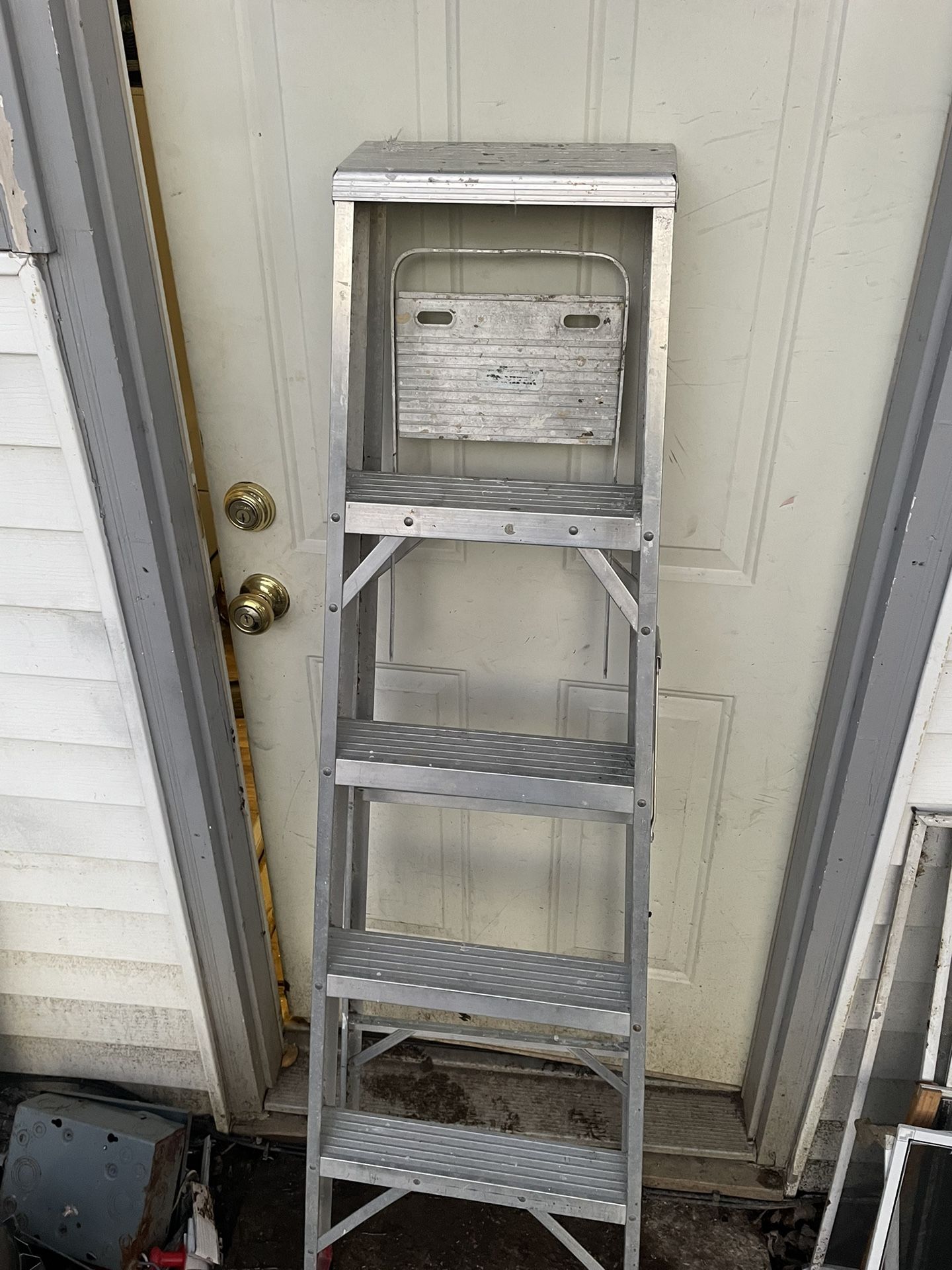 Aluminum Ladder