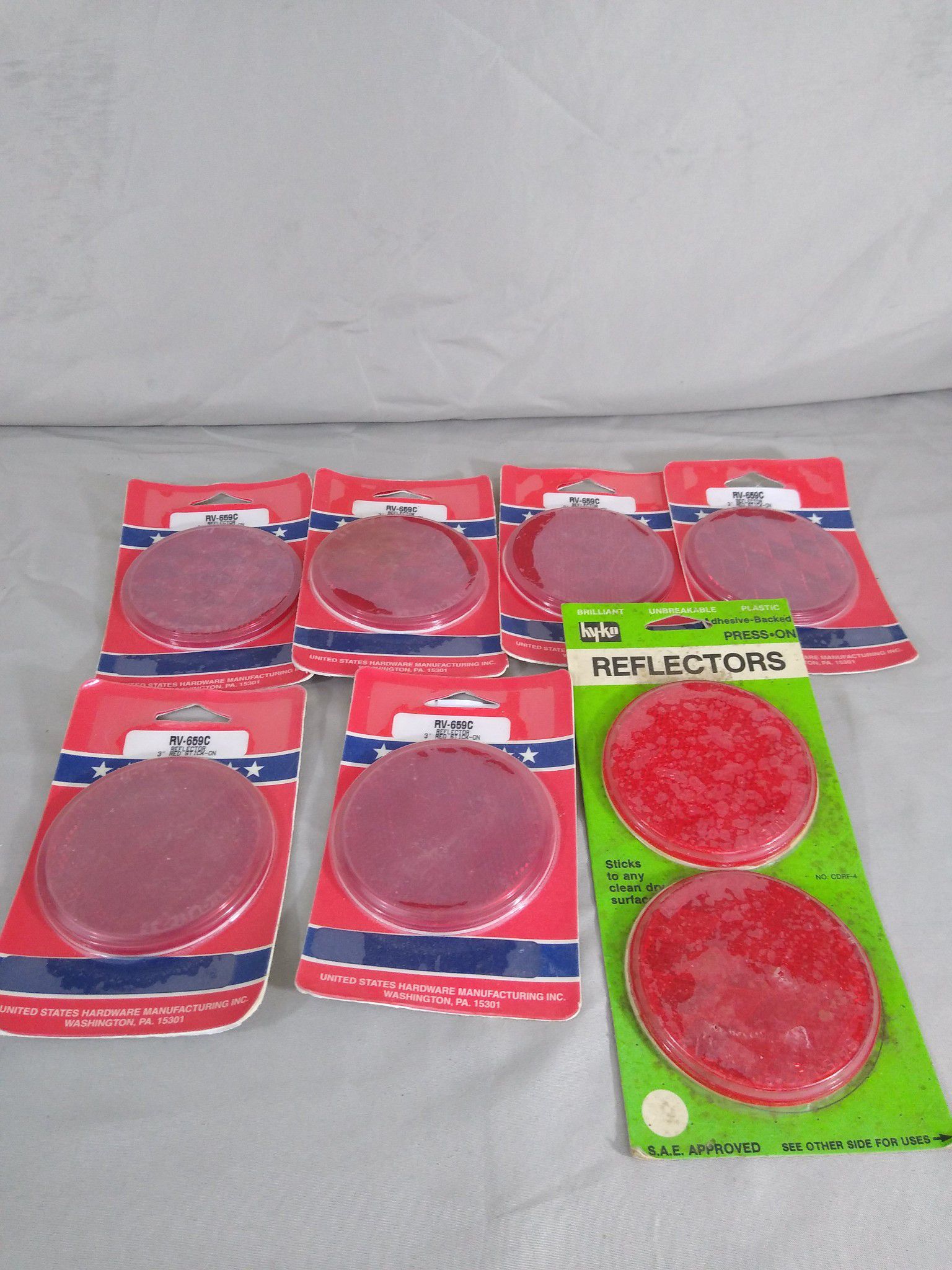 Lot of 8 Hardware RV-659C Round Reflector 3" Red HY-KO Unbreakable Plastic NOS