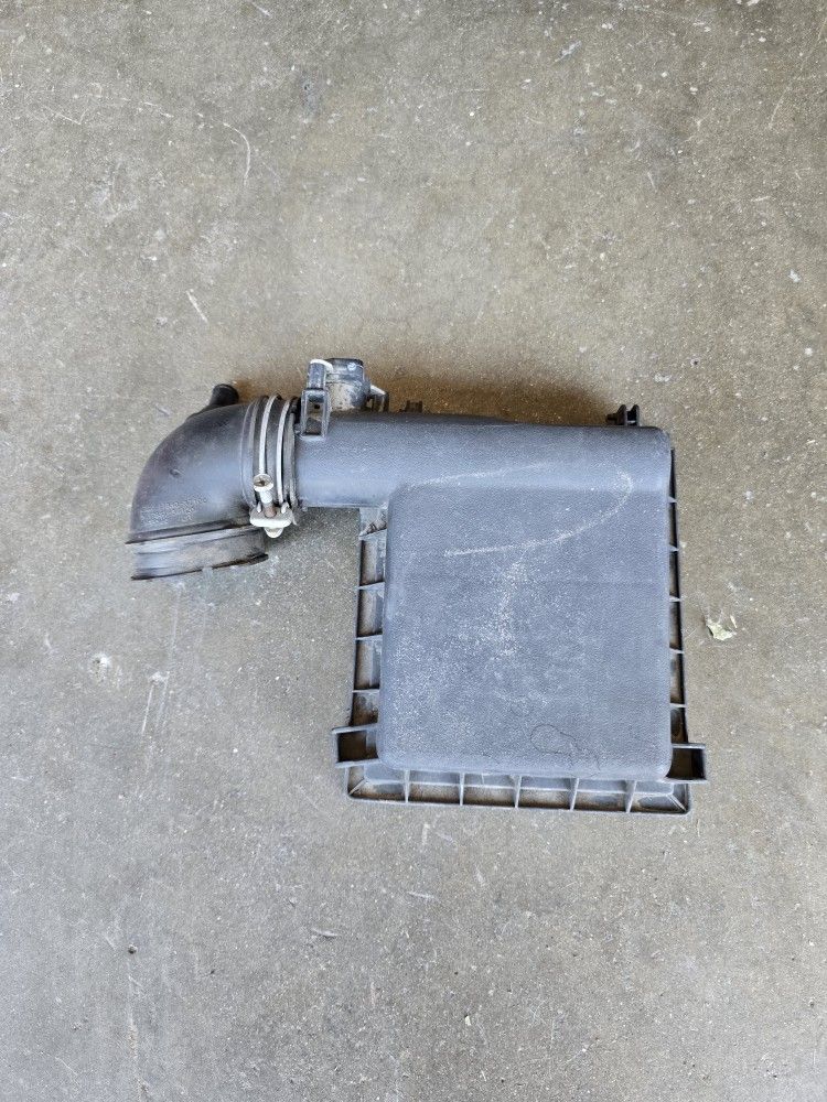 2010 - 2015 Toyota Prius intake piece with MAP sensor