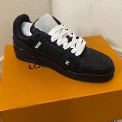 Lv Trainers 