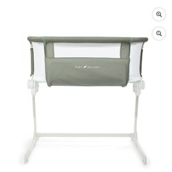 Baby Delight Beside Me Dreamer Organic Bedside Sleeper and Bassinet for Infants, Sage