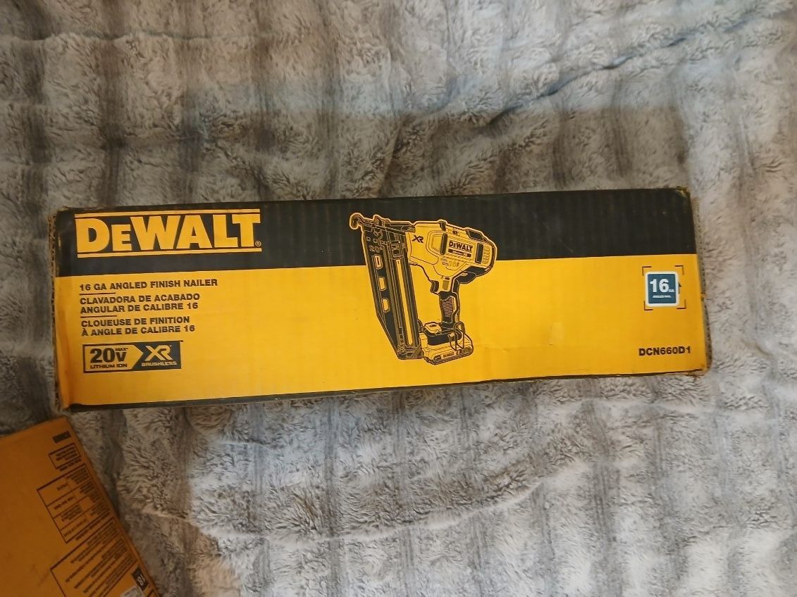 Dewalt 20v Xr 16 Ga Nailer Gun Kit