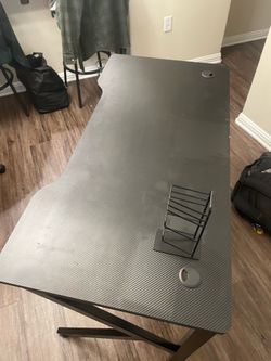 Carbon fiber gaming desk with cup holder and game holder