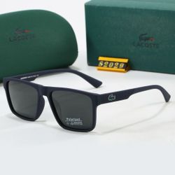 Man's sunglasses