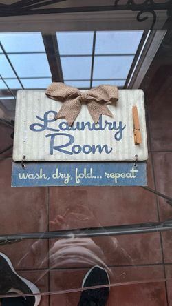 Laundry decorating 