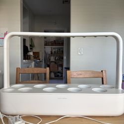 Click and Grow The Smart Garden 9