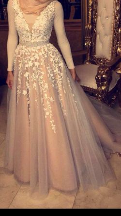 Dress/ Evening Gown / Prom