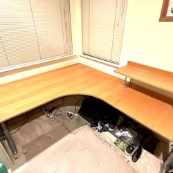High Quality Corner Desk Very Good Condition