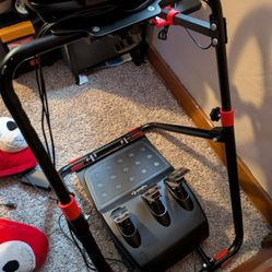 Logitech G29 racing wheel set With Stand