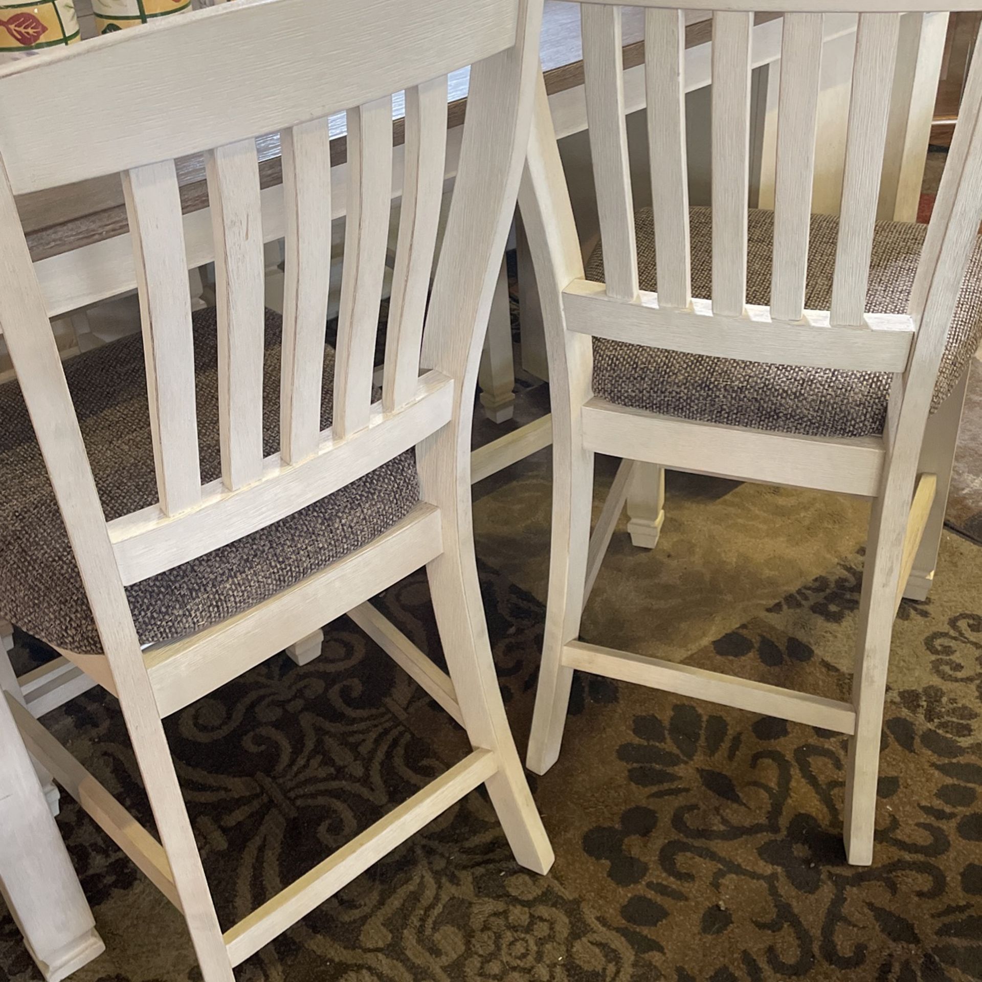 Gently Used Ashley Home Dining Set for Sale in WA OfferUp