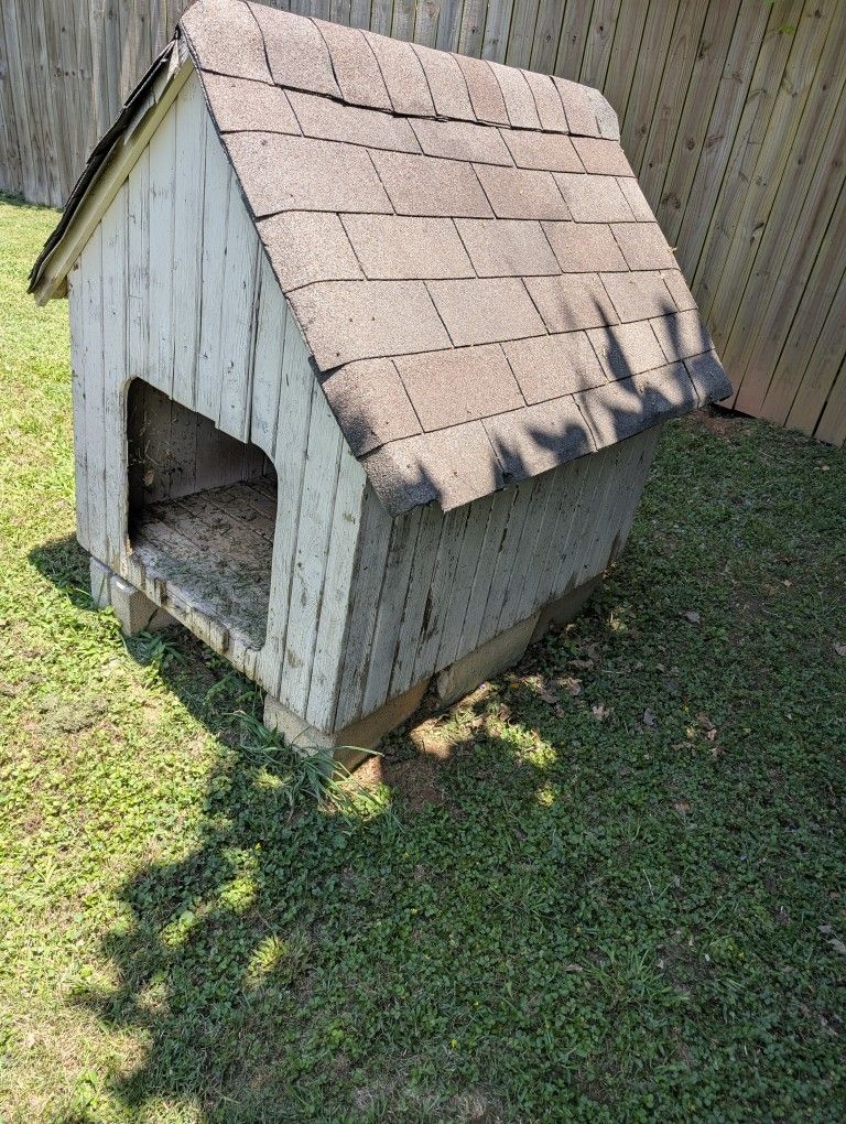 Large Wooden Dog House