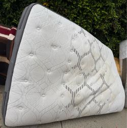 Full size mattress