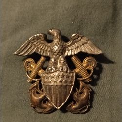 Vintage WWII US Navy Emblem Cap Badge Pin 