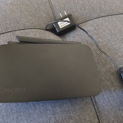 Router Linksys E5400. Works Perfectly. Do Not Need It Anymore