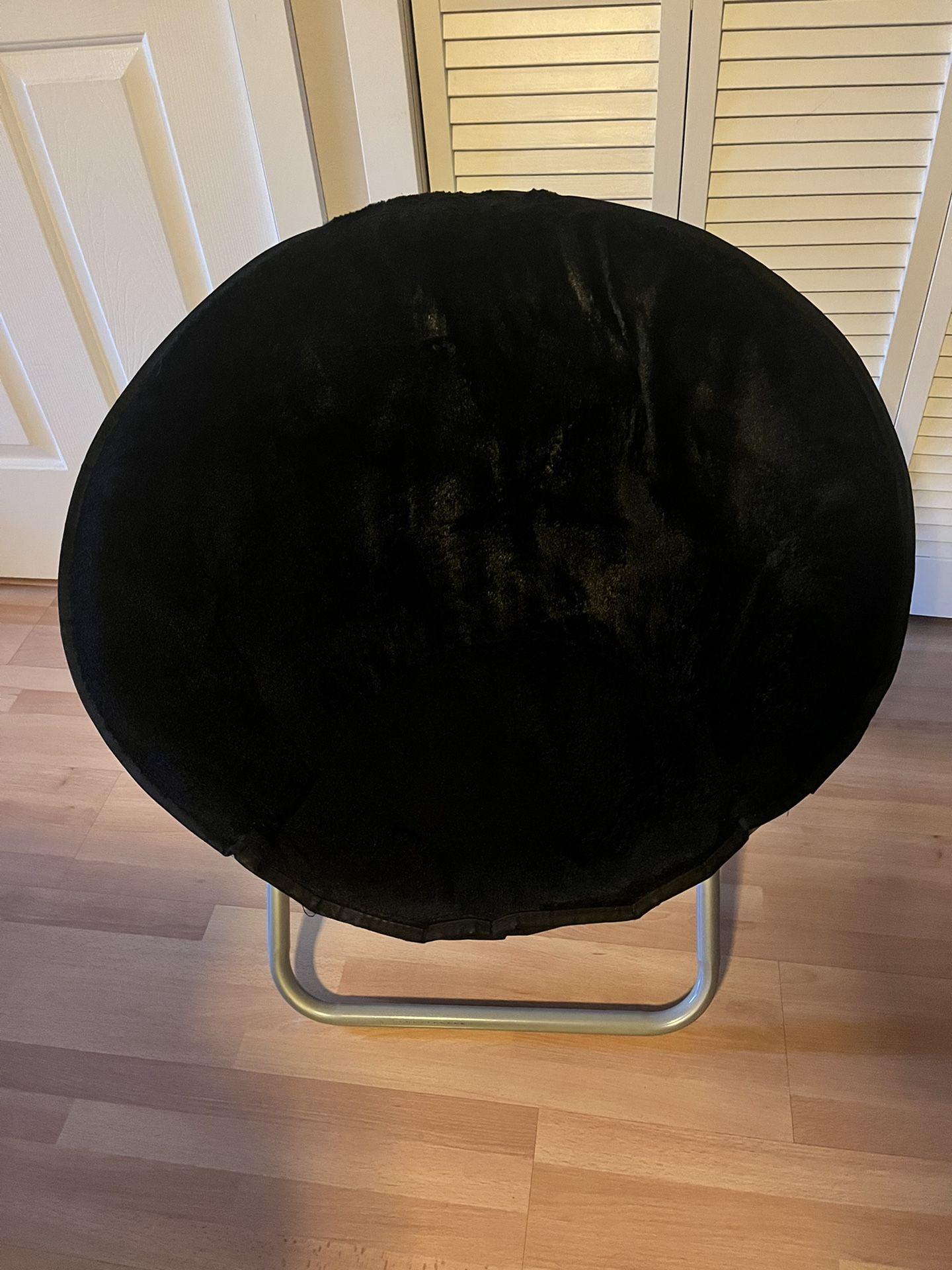 Saucer Chair - Black