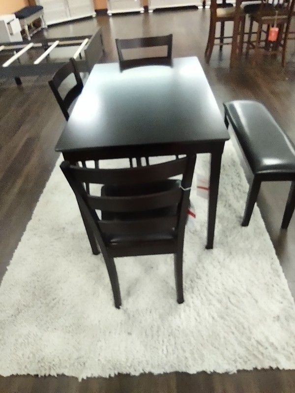   KITCHEN TABLE SET WITH BENCH 