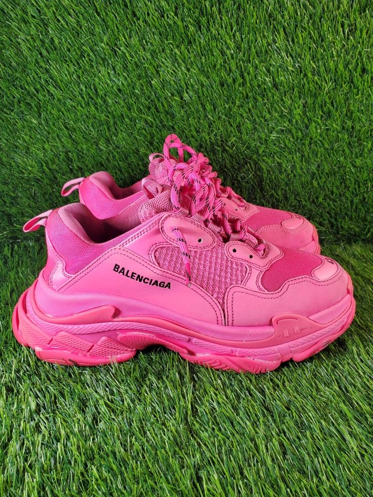 balenciaga triple s pink size 43
