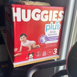 Huggies Size 3 Count 204 Diapers 