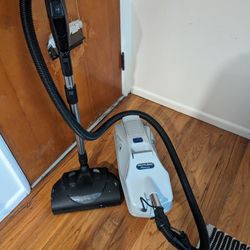 Miracle Mate Canister Vacuum 