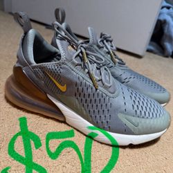 Women’s Nike 270