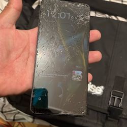 Motorola 2025 Phone Cracked !!