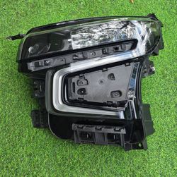 Chevrolet Tahoe/ Suburban Headlamp 2021 2022 2023 2024 Left Side (Driver)OEM LED