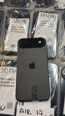 iPhone 17 AIR only $700 NEW Unlocked 100% Battery open box item