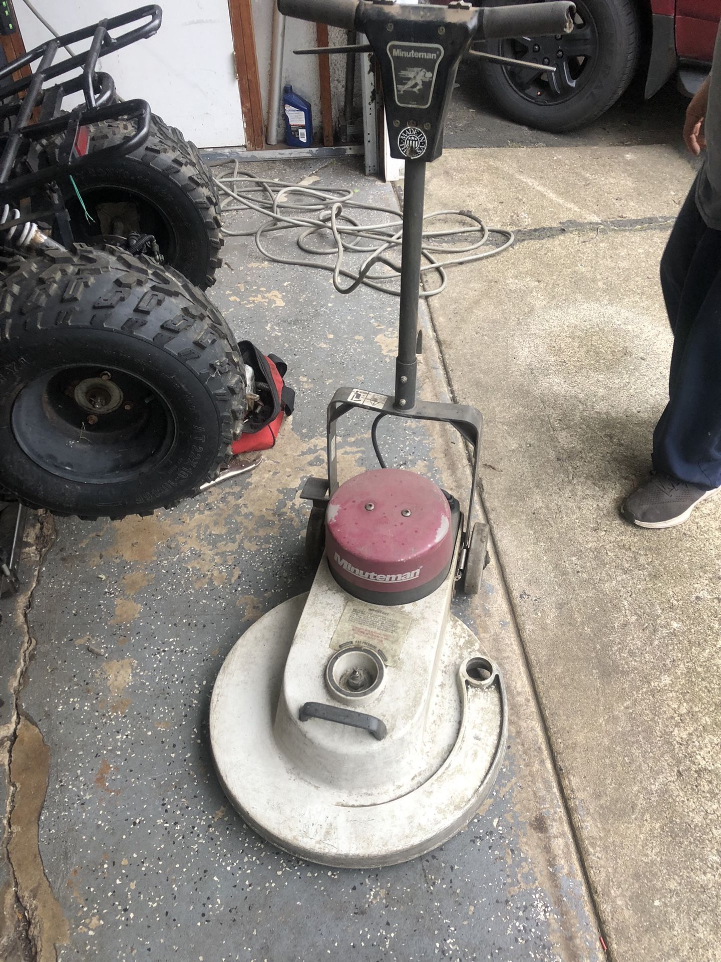 Floor finishing machine Minuteman