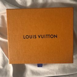 Louie Purse Brand New 400obo