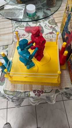 Rockem sockem Robots