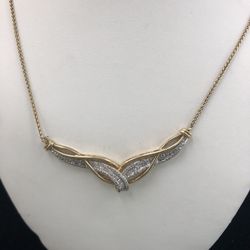 Necklace With Diamonds 