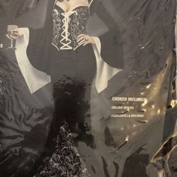 Royal vampire woman size large