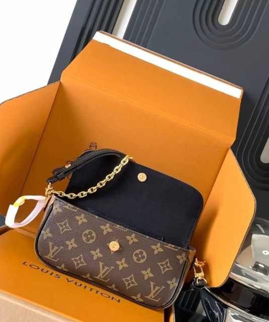 LV lady's bag