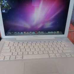 Apple Mac Book