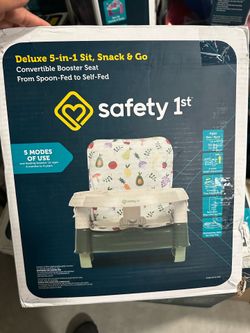 Safety 1st deluxe 5 in 1 Sit, Snack and Go convertible booster
