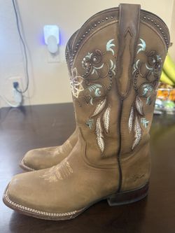 Women’s Western Boots Size 8